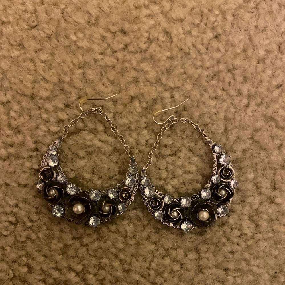 Earrings <<bundle for savings>>